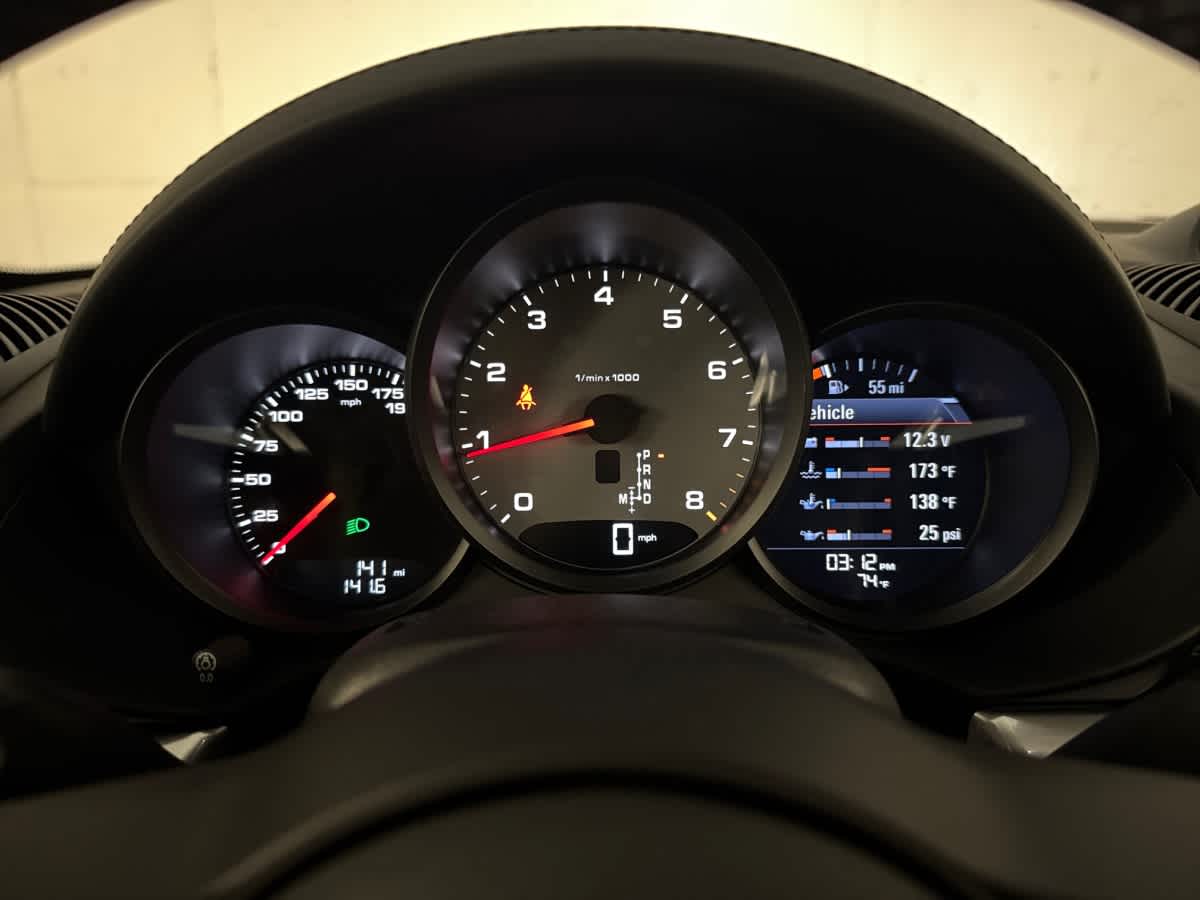 new 2024 Porsche 718 Boxster car