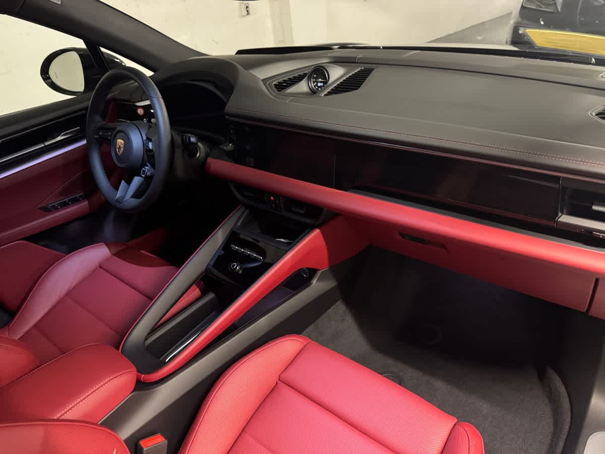 new 2025 Porsche Macan car