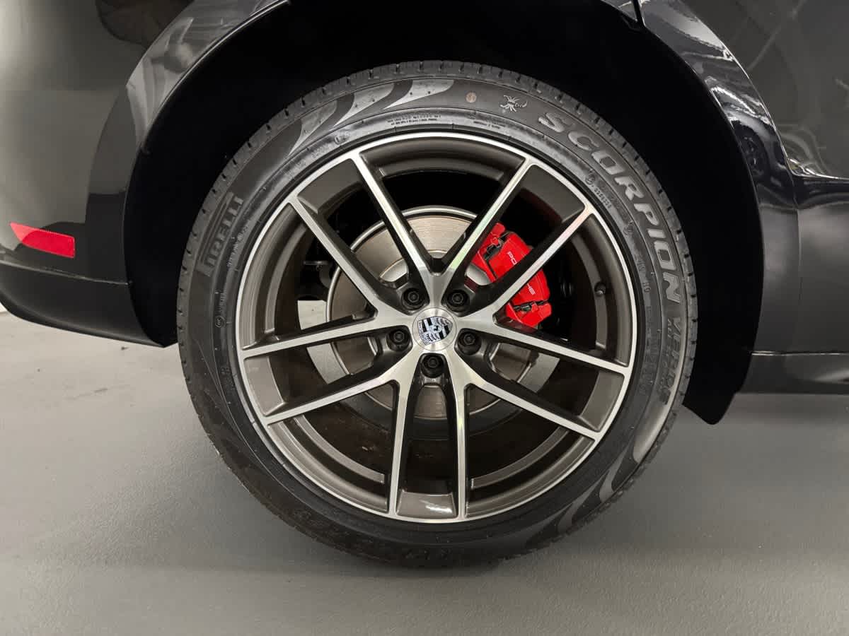new 2025 Porsche Macan car