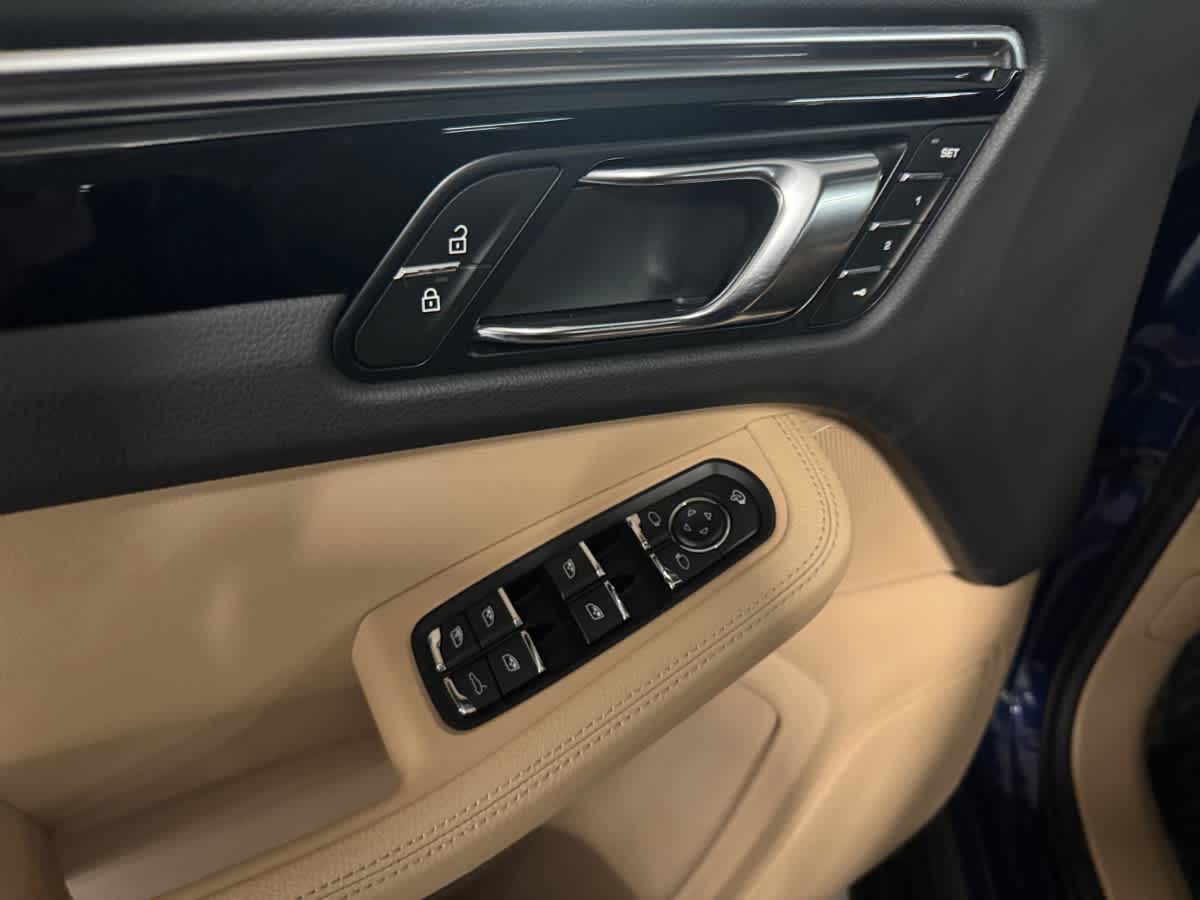 new 2025 Porsche Macan car