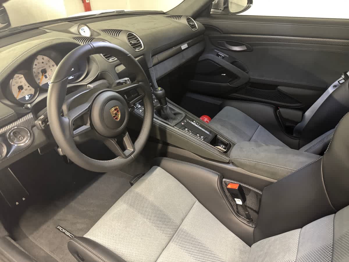 new 2025 Porsche 718 Cayman car