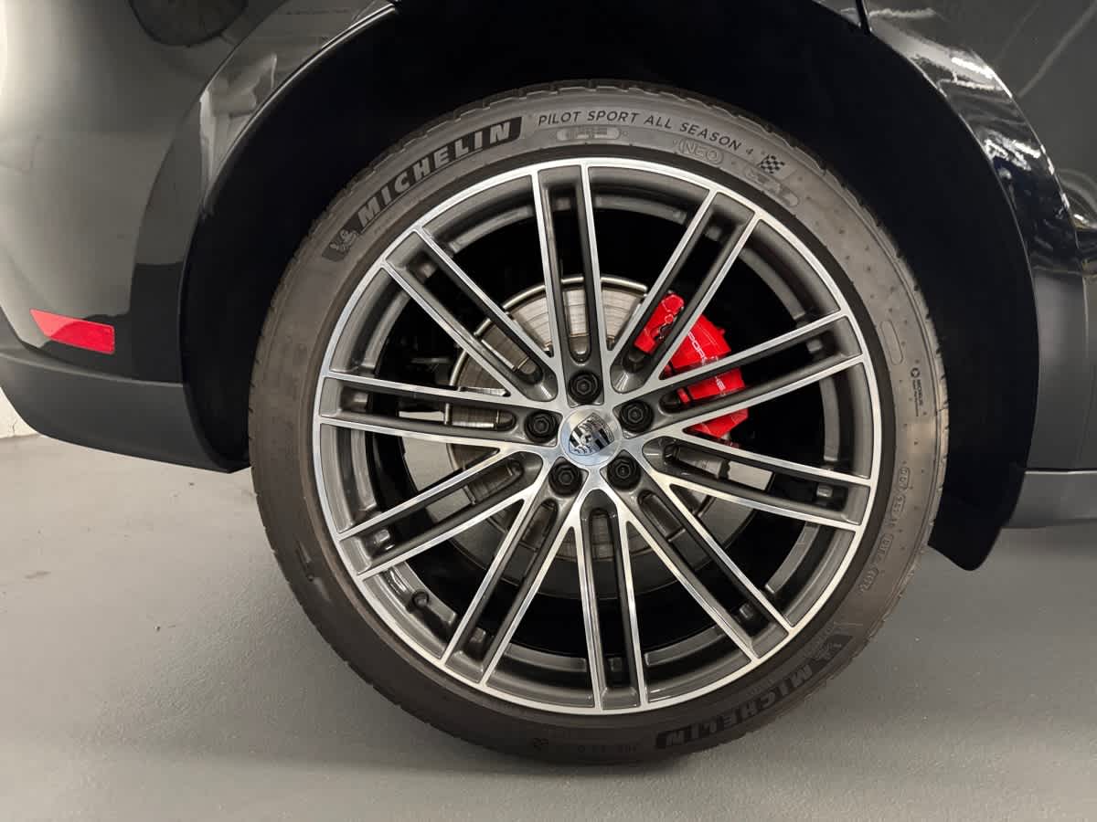 new 2025 Porsche Macan car