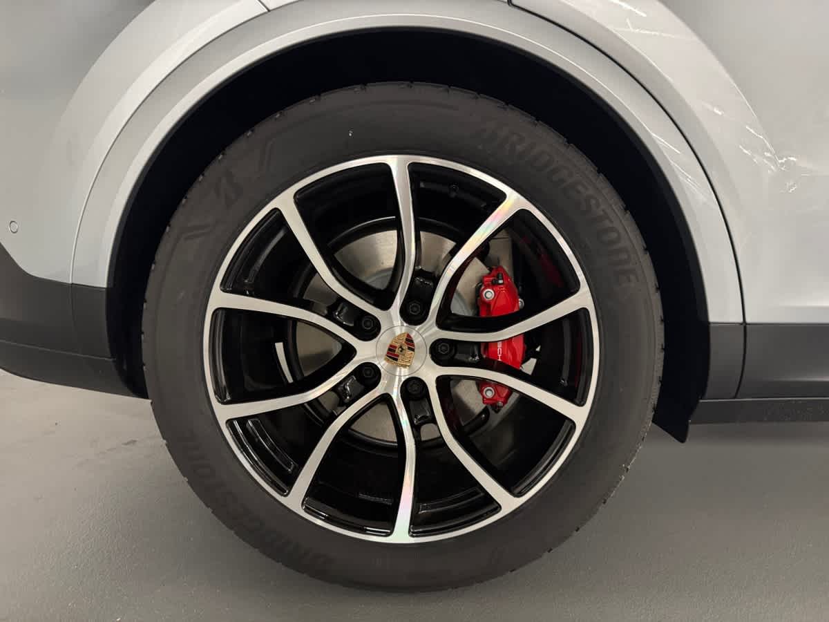 new 2025 Porsche Cayenne car