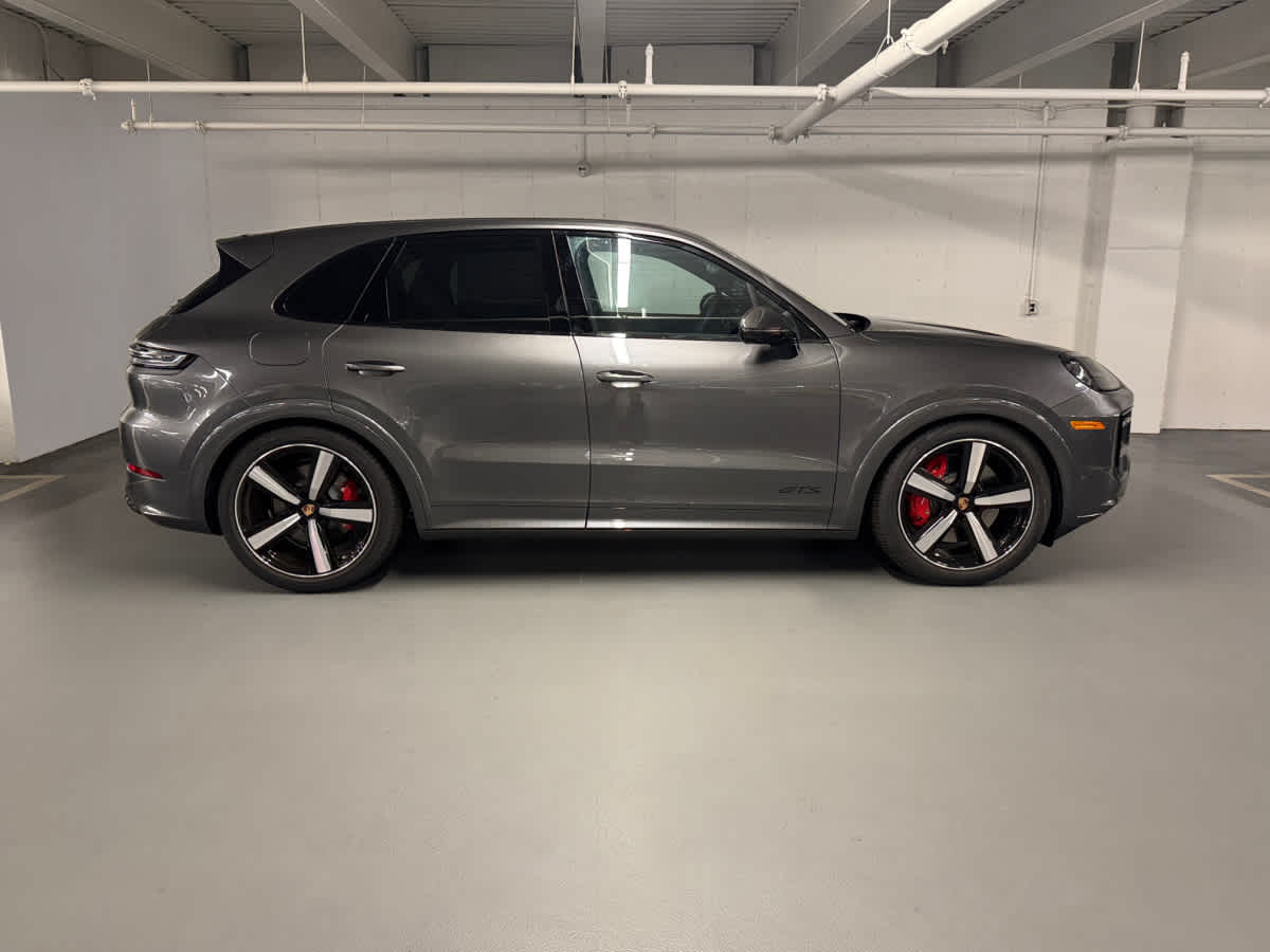 new 2025 Porsche Cayenne car