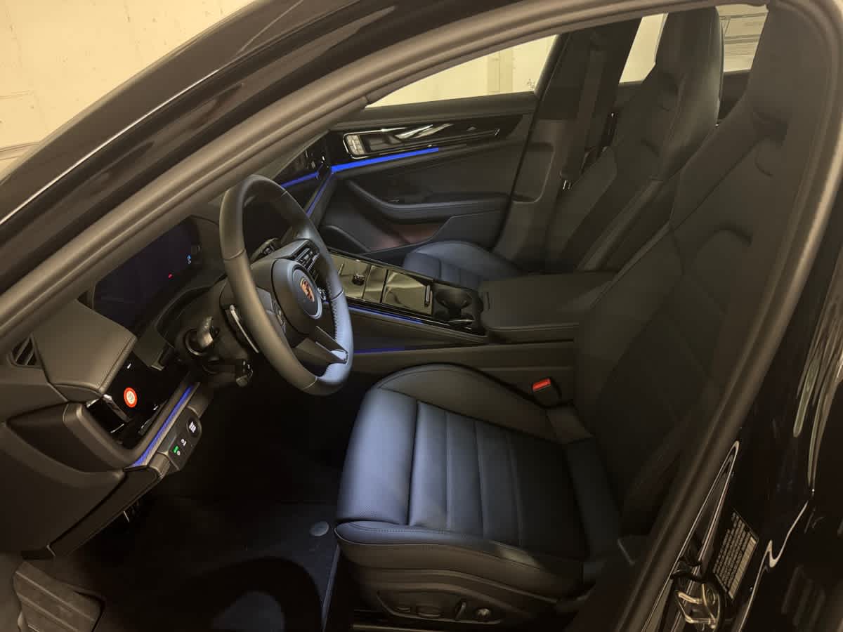 new 2025 Porsche Panamera car