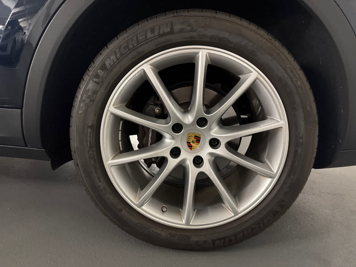 used 2022 Porsche Cayenne car, priced at $59,998
