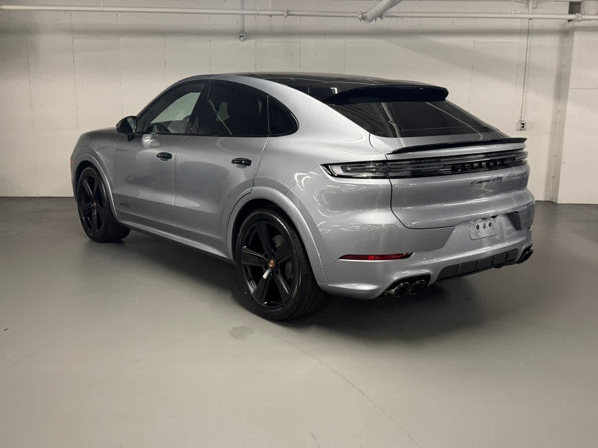 new 2025 Porsche Cayenne car