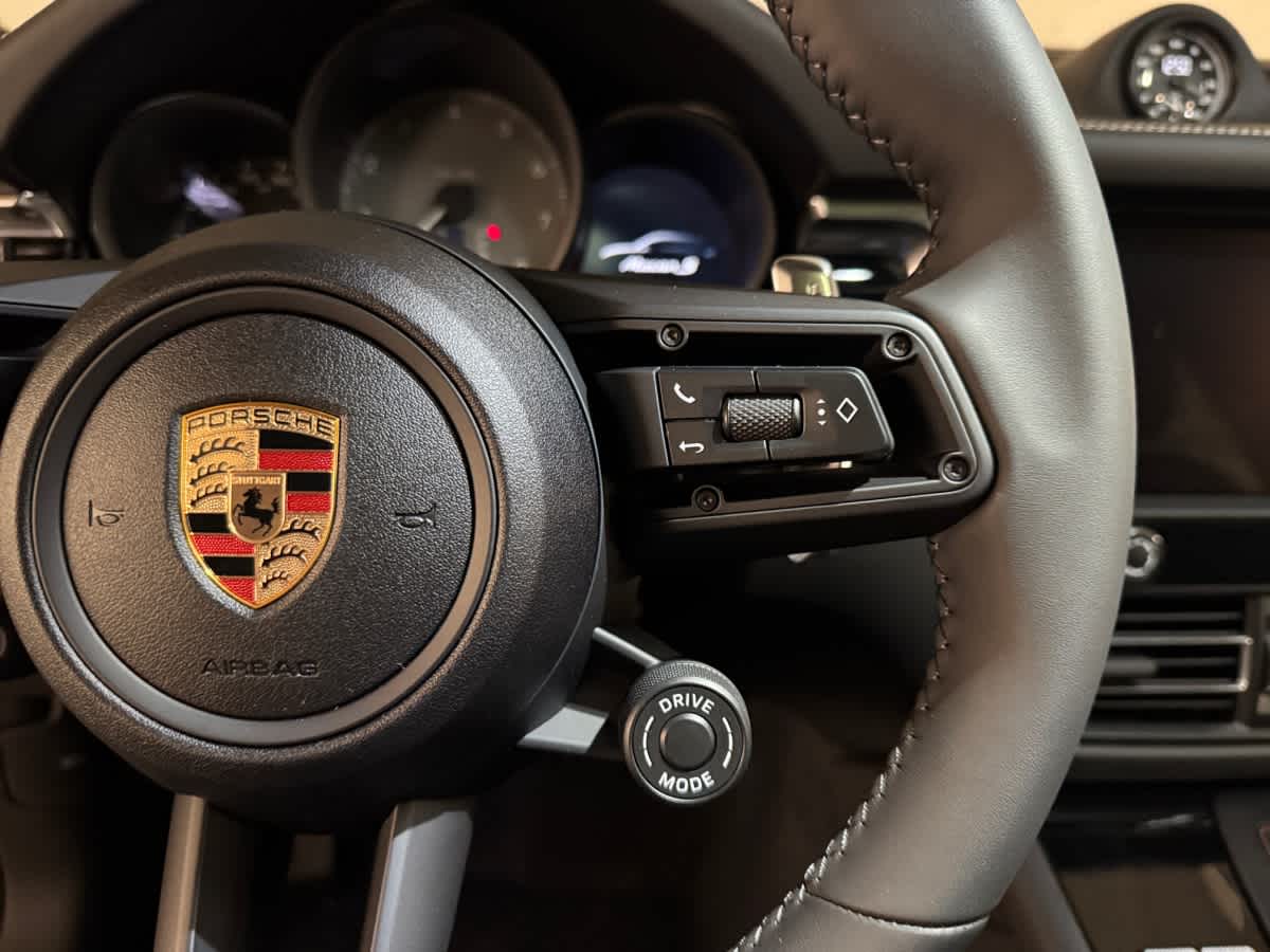 new 2025 Porsche Macan car