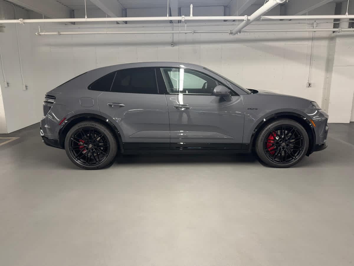 new 2025 Porsche Macan car