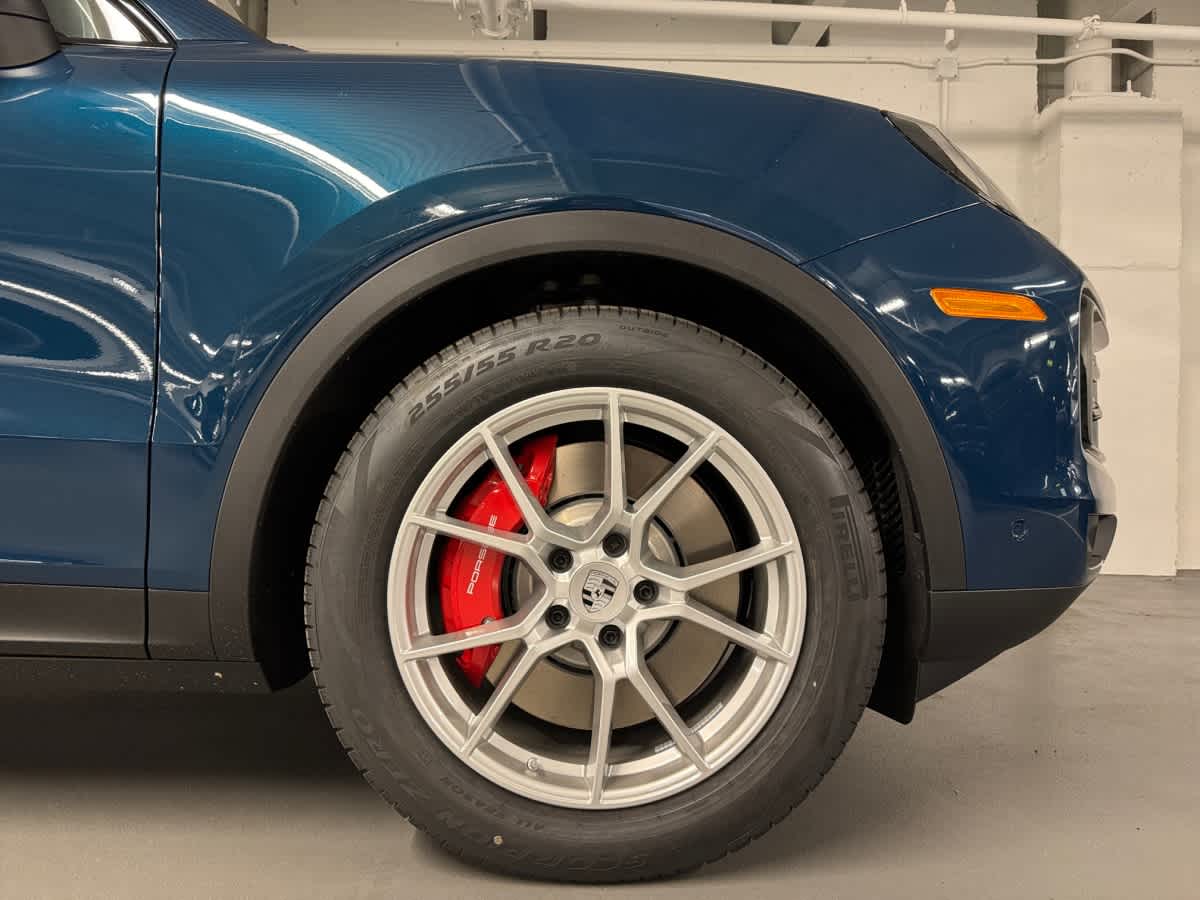 new 2025 Porsche Cayenne car