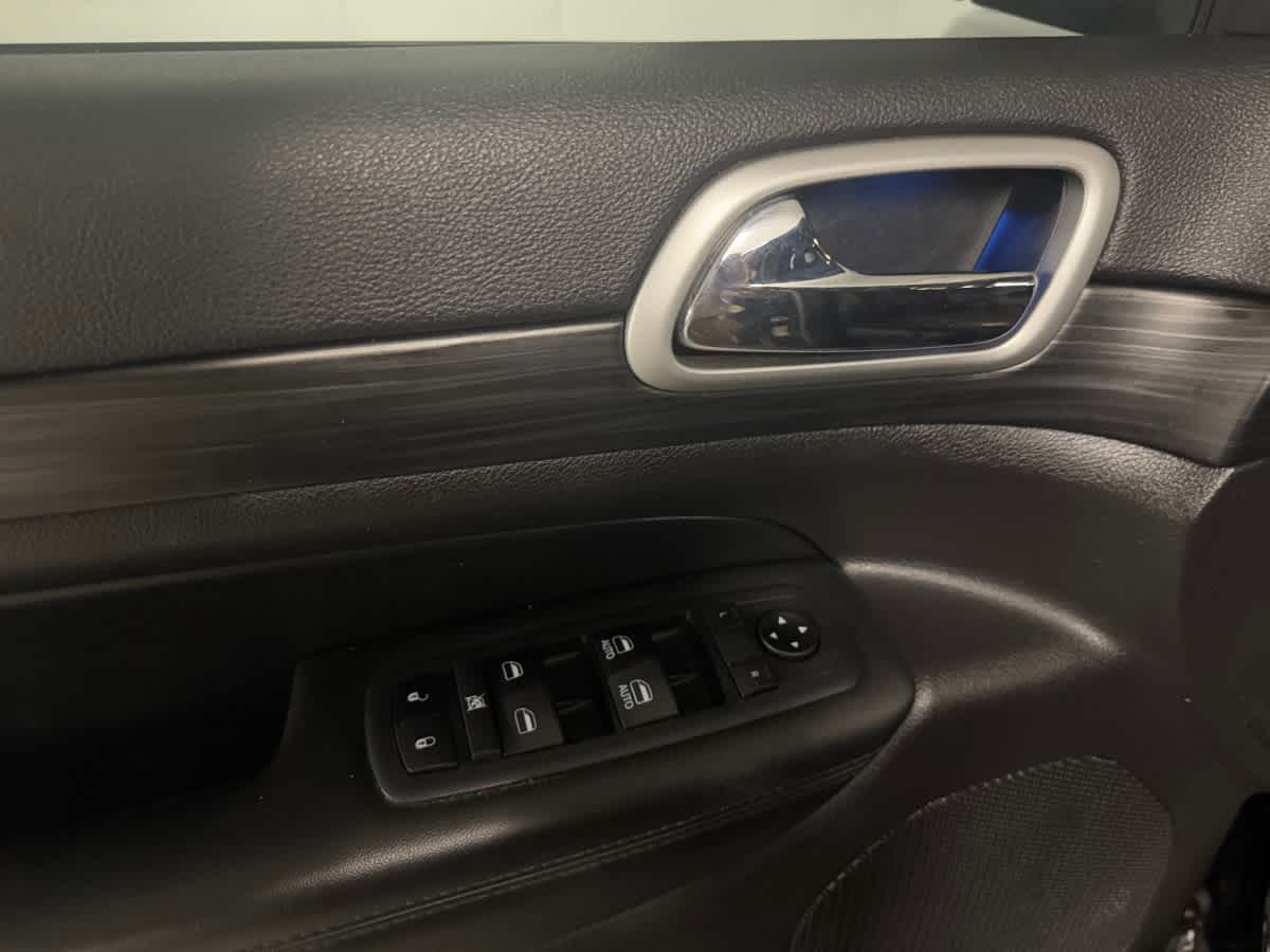 used 2019 Jeep Grand Cherokee car, priced at $27,998