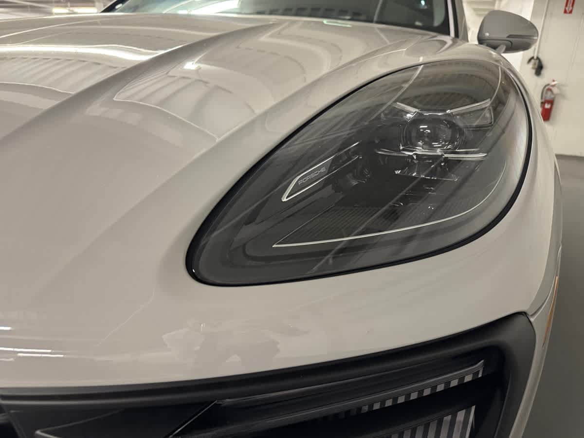 new 2025 Porsche Macan car