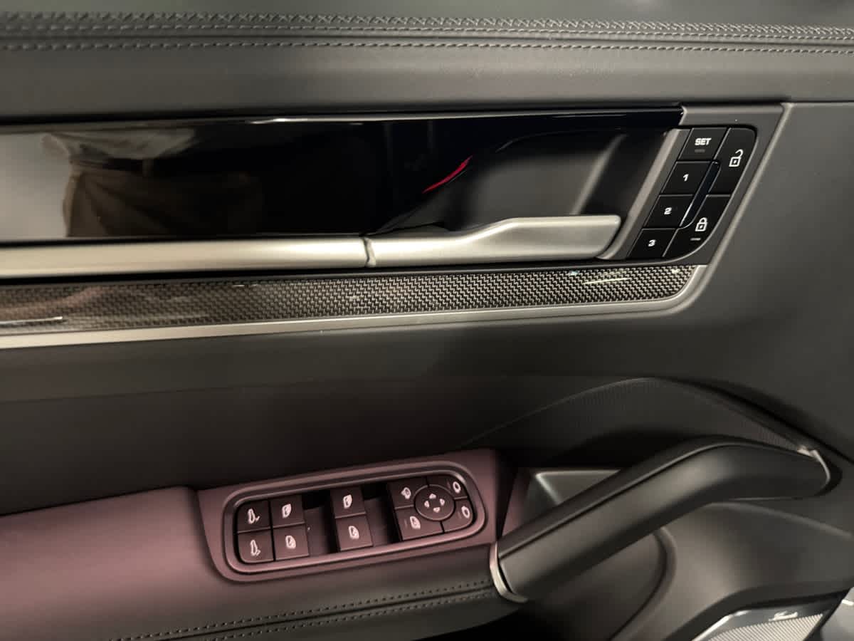 new 2025 Porsche Cayenne car