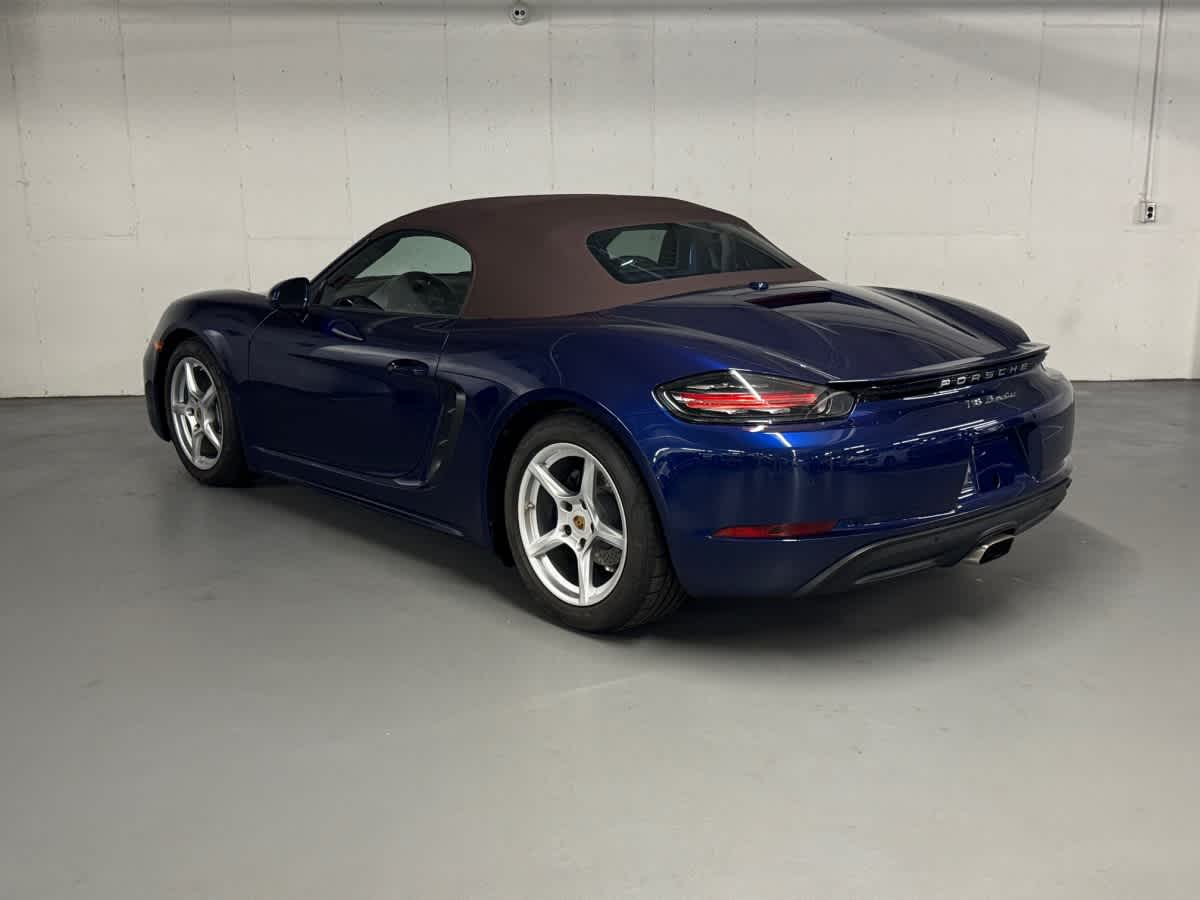 new 2024 Porsche 718 Boxster car