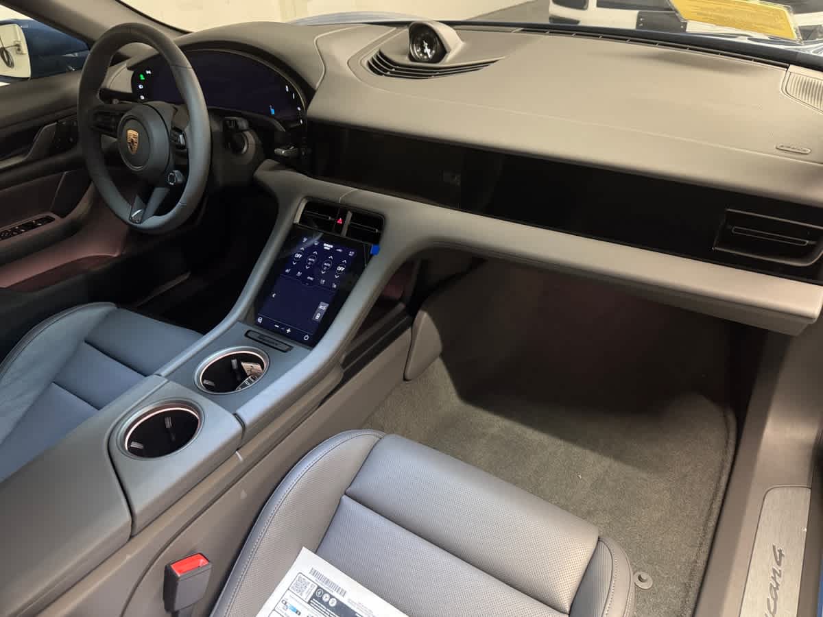 new 2025 Porsche Taycan car
