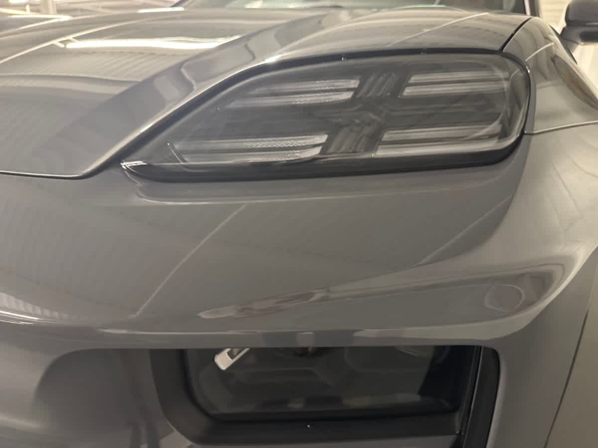 new 2025 Porsche Macan car