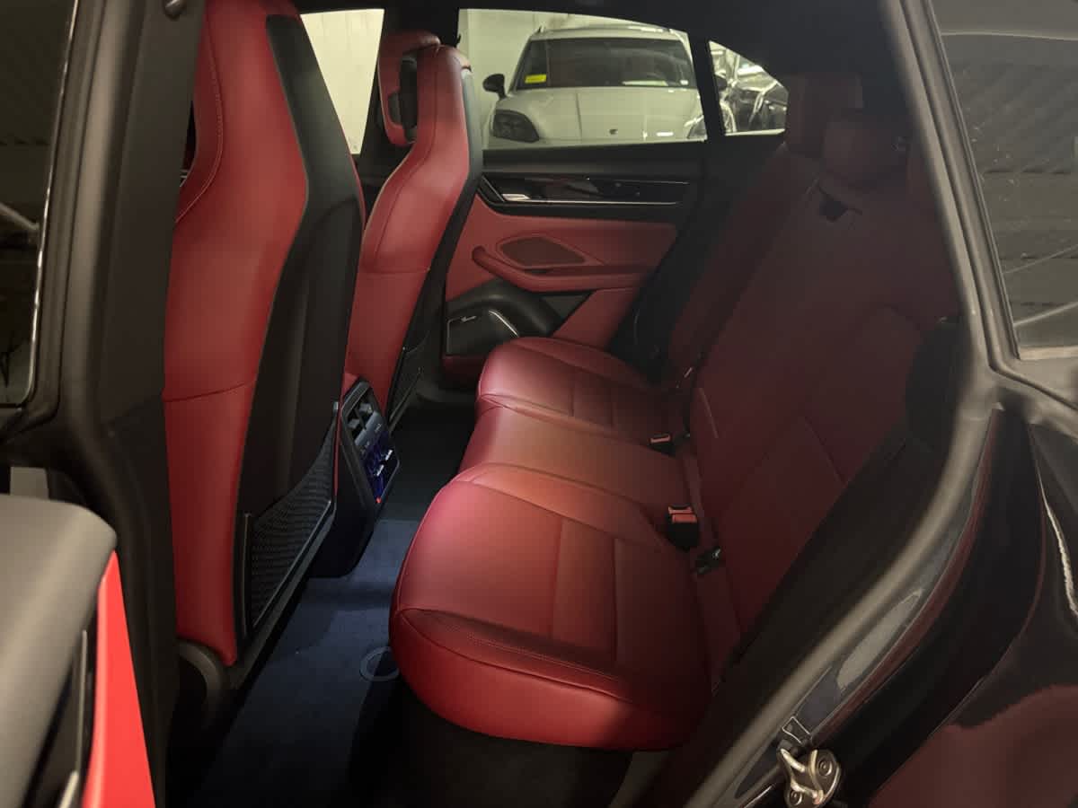 new 2025 Porsche Macan car