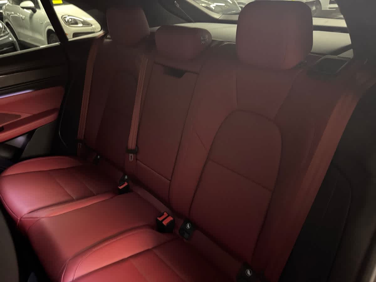 new 2025 Porsche Macan car