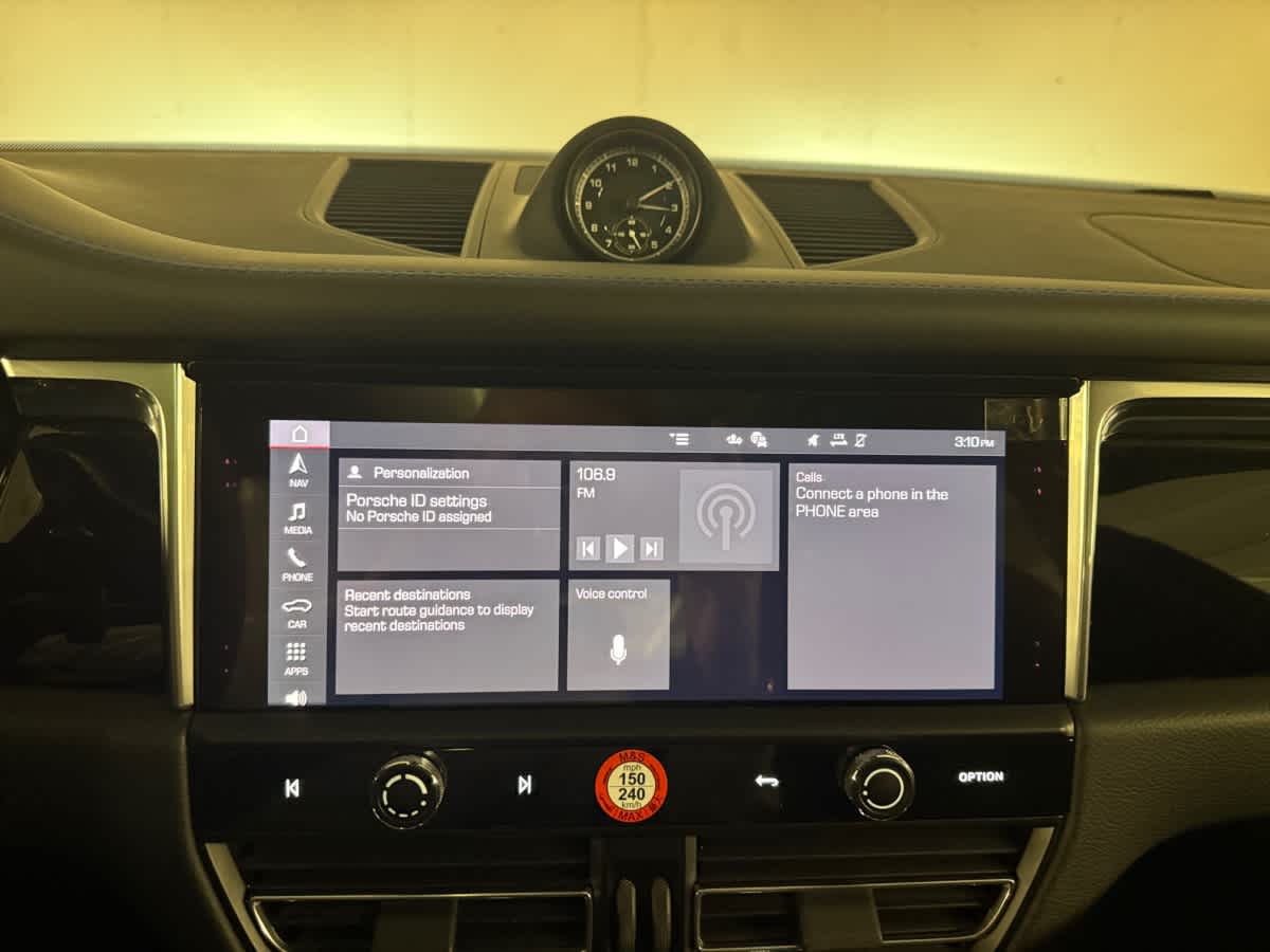 new 2025 Porsche Macan car