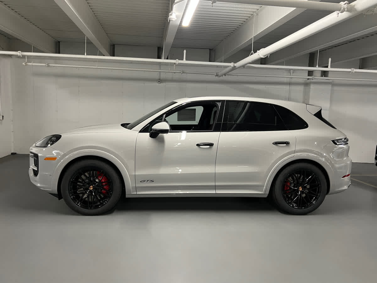 new 2026 Porsche Cayenne car