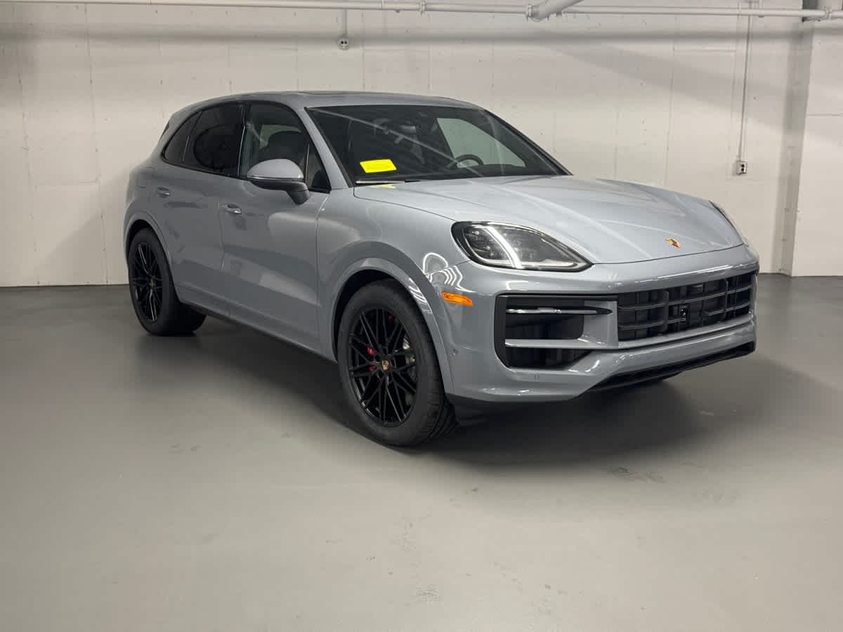 new 2025 Porsche Cayenne car