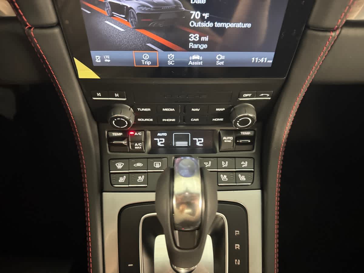 new 2025 Porsche 718 Boxster car