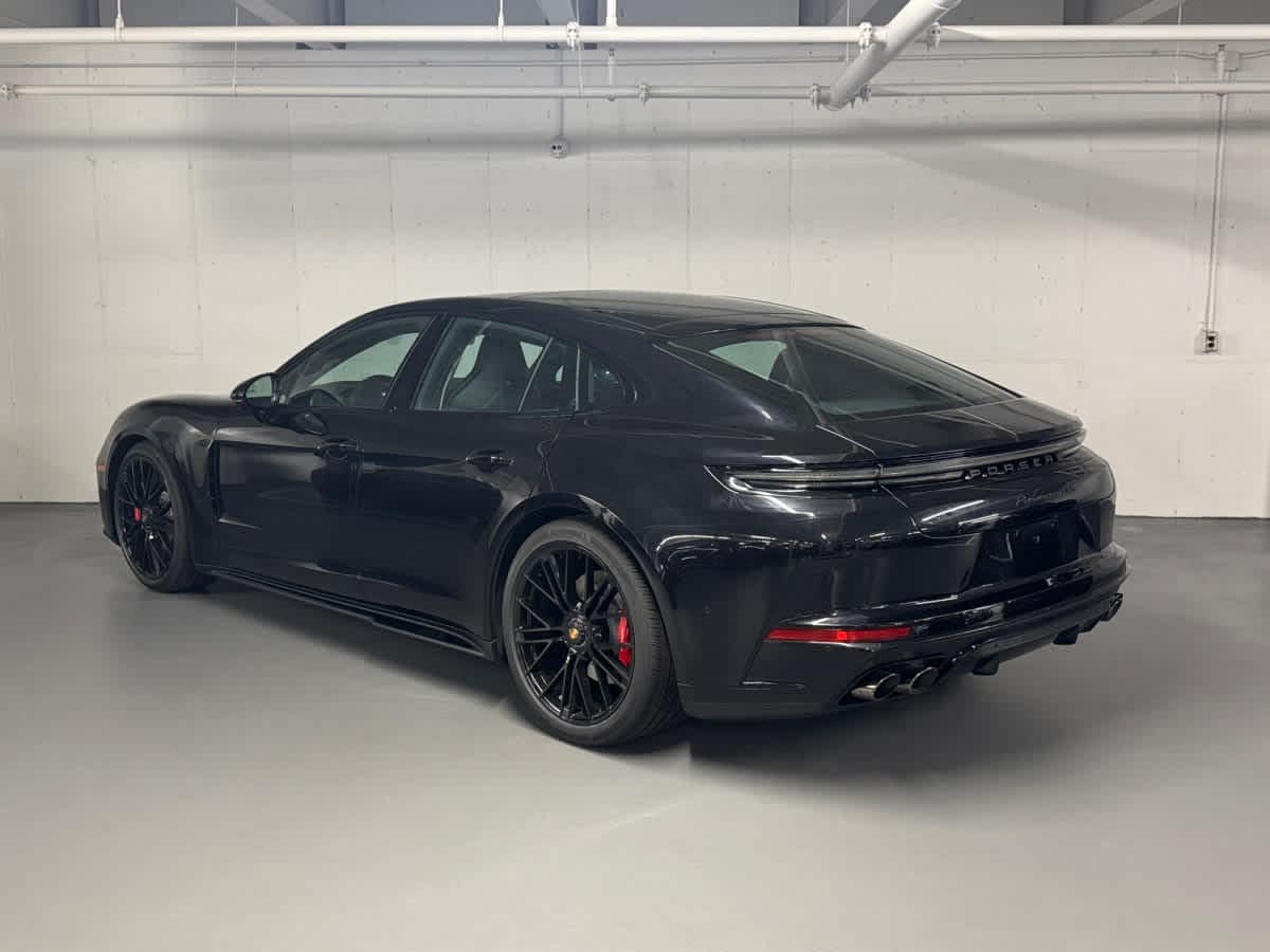 new 2026 Porsche Panamera car
