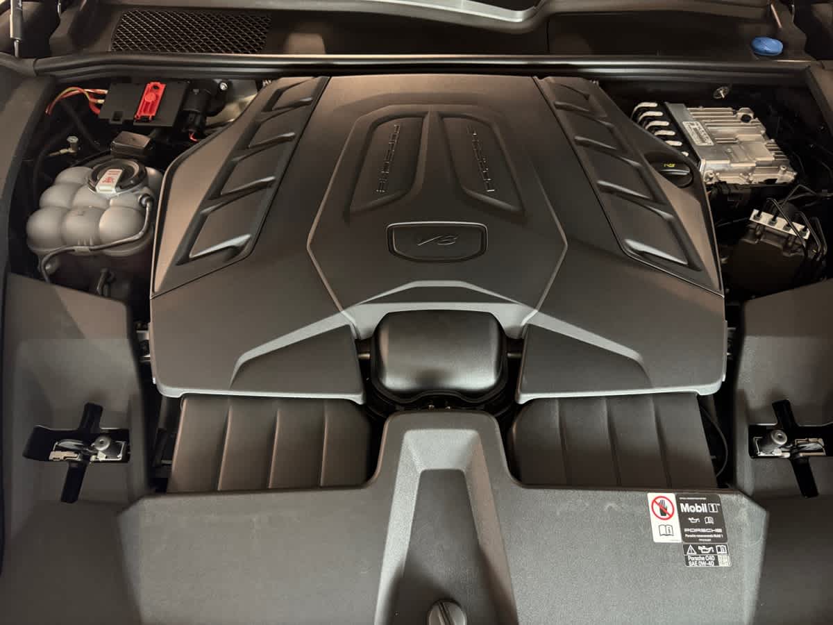 new 2025 Porsche Cayenne car