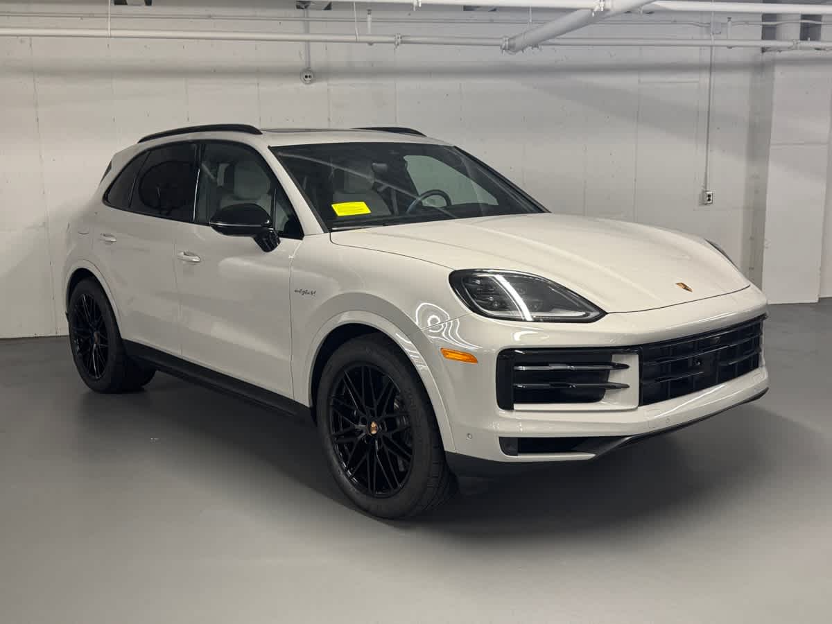 new 2025 Porsche Cayenne car