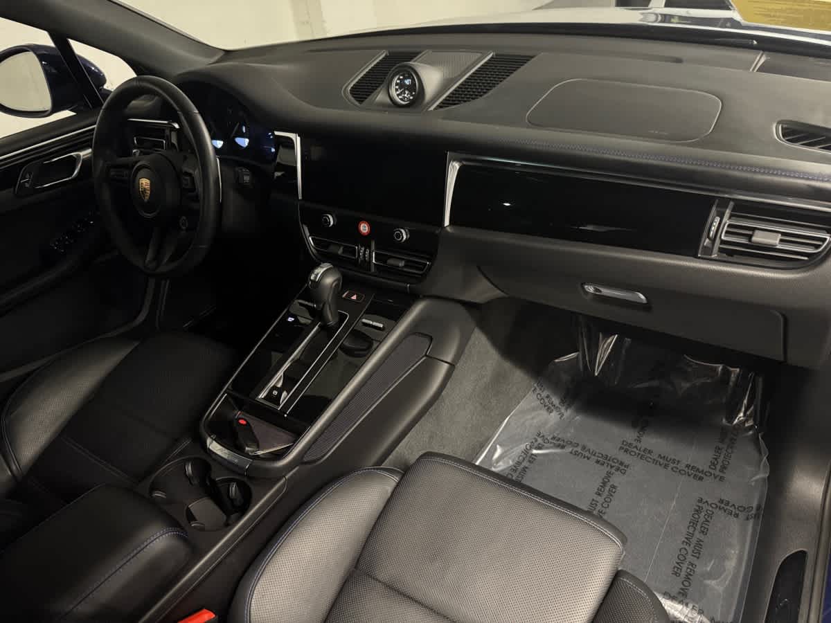 new 2025 Porsche Macan car