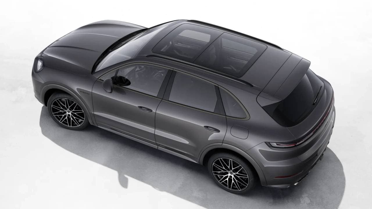 new 2026 Porsche Cayenne Turbo E-Hybrid car