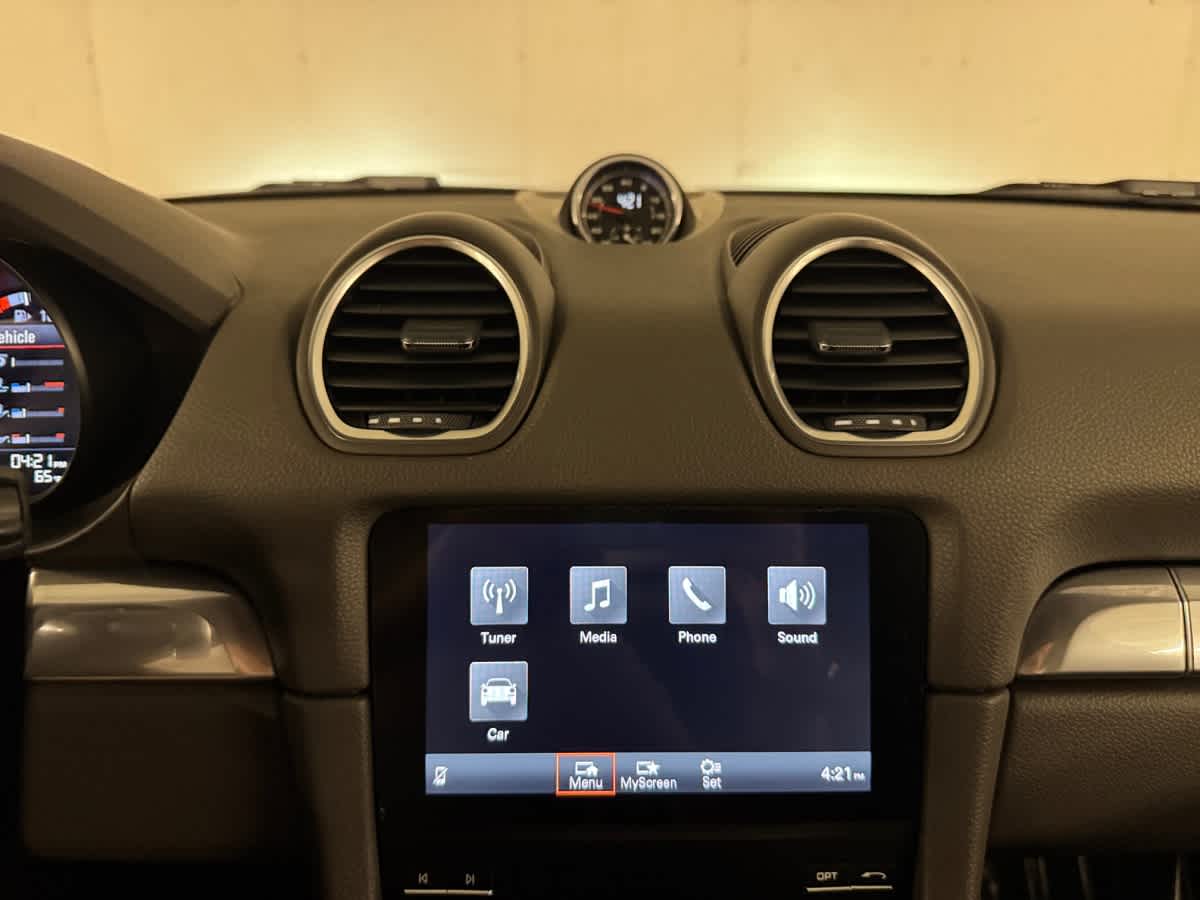 new 2024 Porsche 718 Boxster car