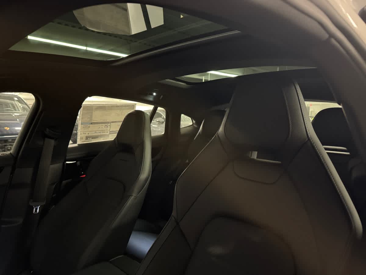 new 2026 Porsche Panamera car