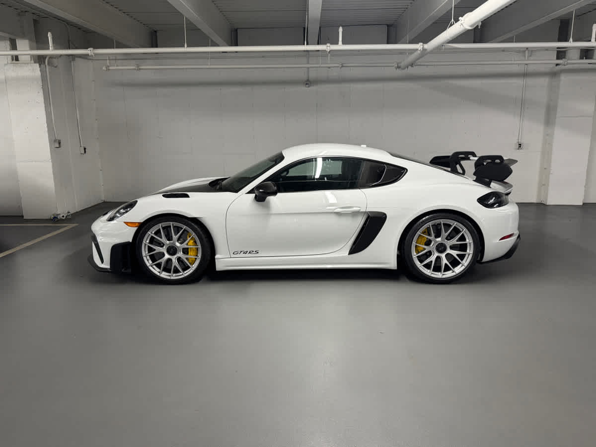 new 2025 Porsche 718 Cayman car
