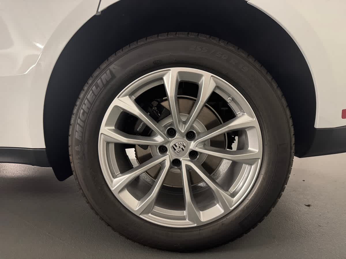 new 2026 Porsche Macan car