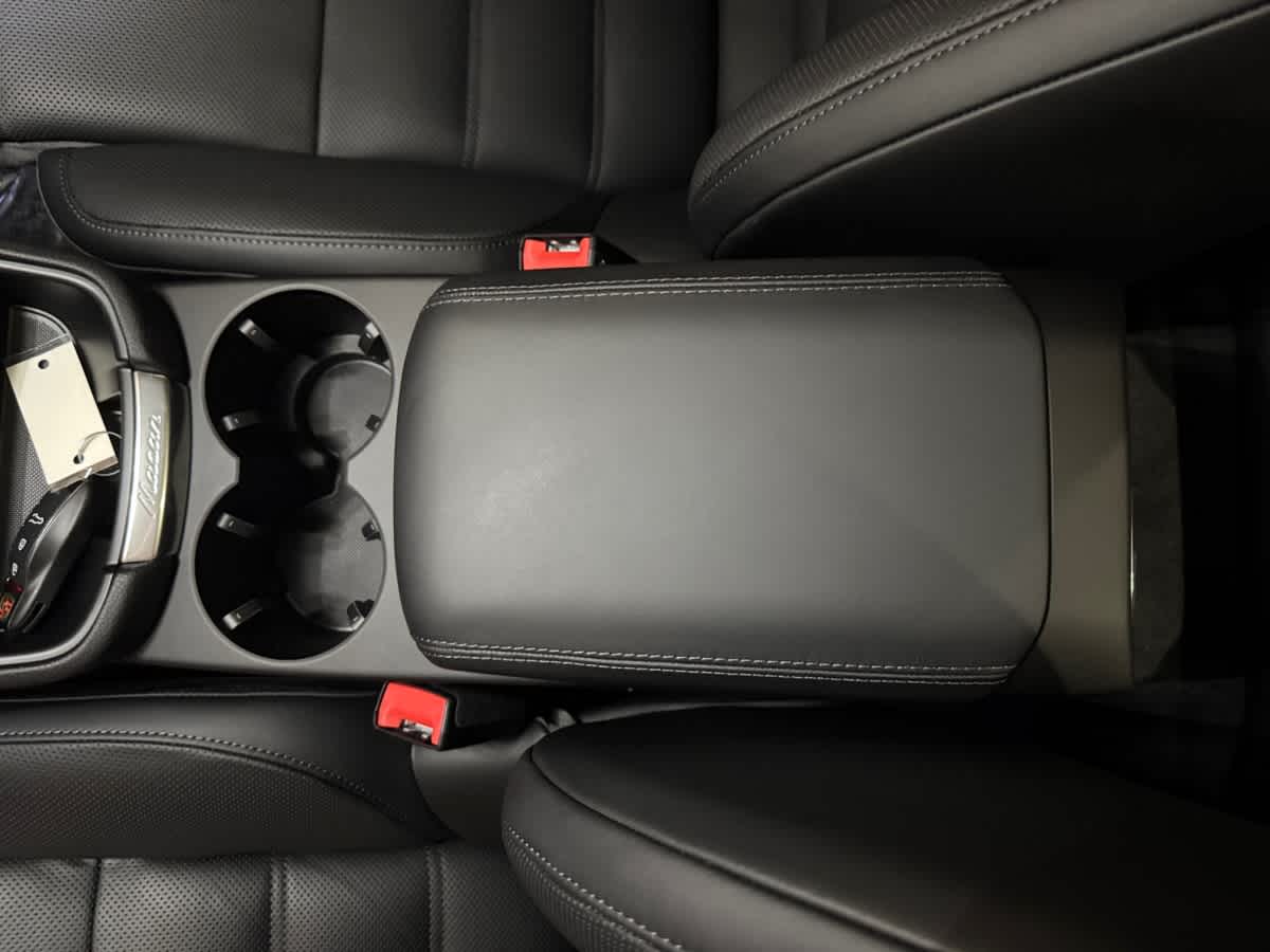 new 2025 Porsche Macan car