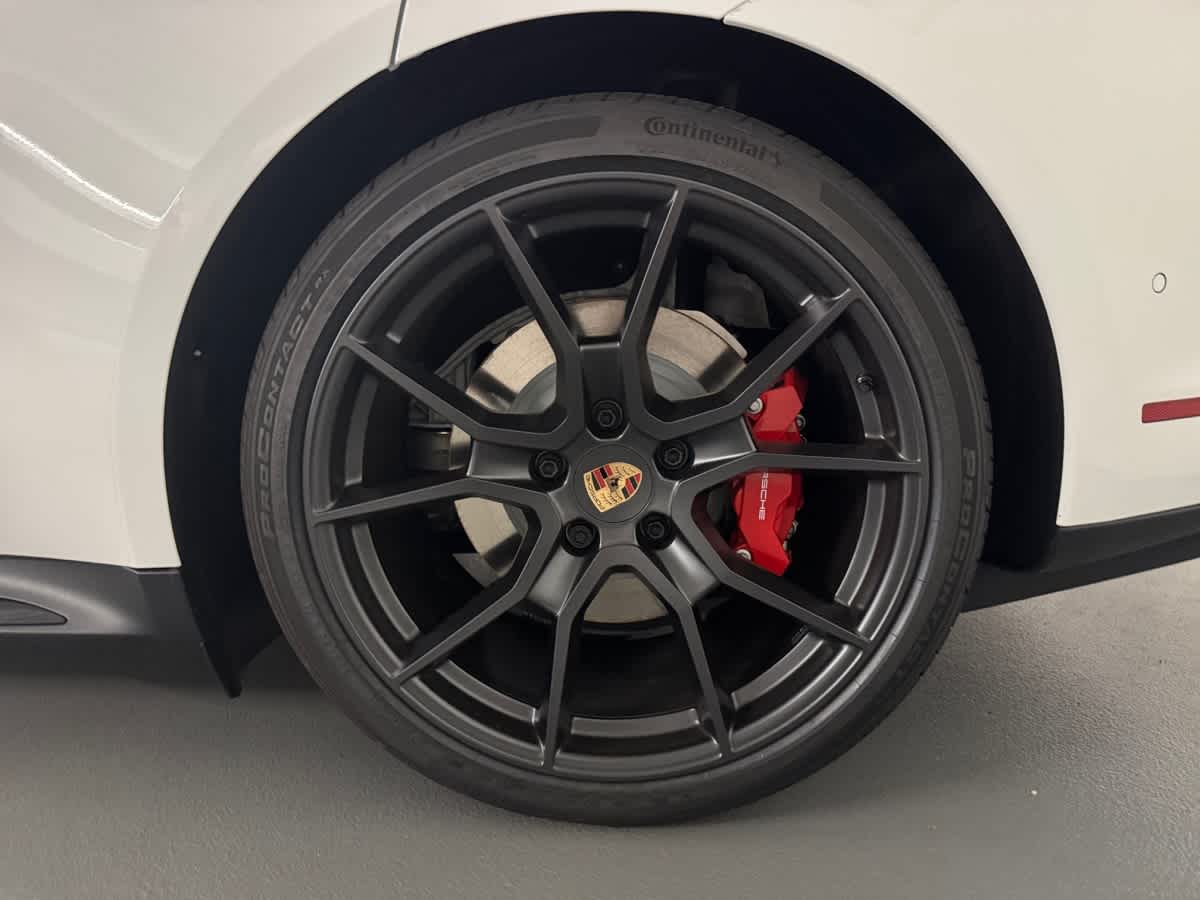 new 2025 Porsche Taycan car