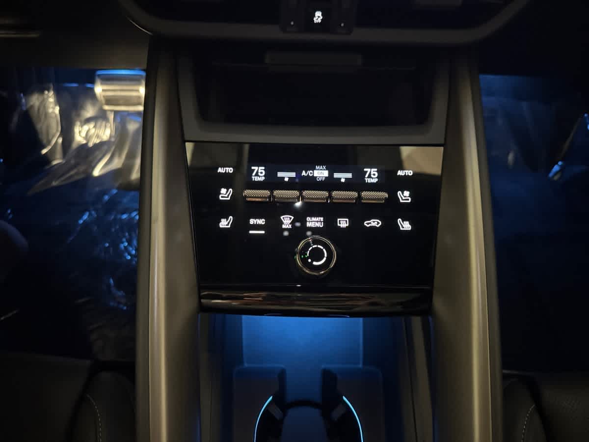new 2025 Porsche Macan car