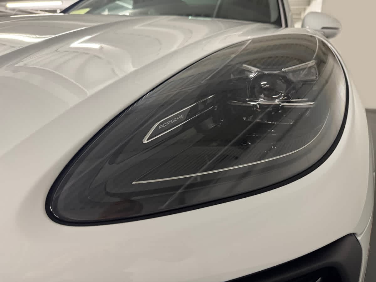 new 2026 Porsche Macan car