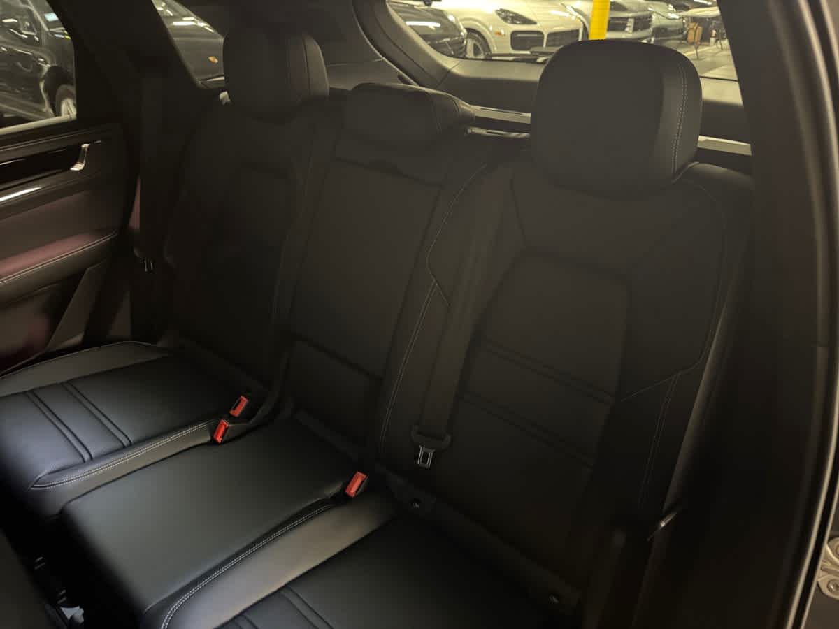 new 2025 Porsche Cayenne car