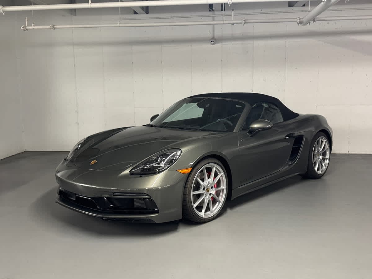 new 2025 Porsche 718 Boxster car