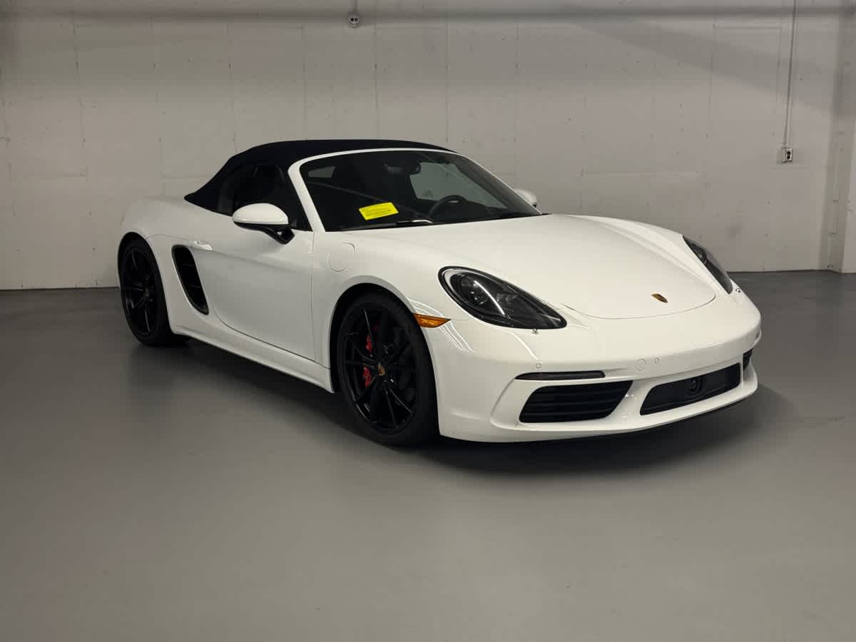 new 2024 Porsche 718 Boxster car
