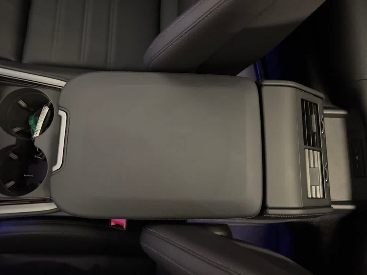 new 2024 Porsche Panamera car