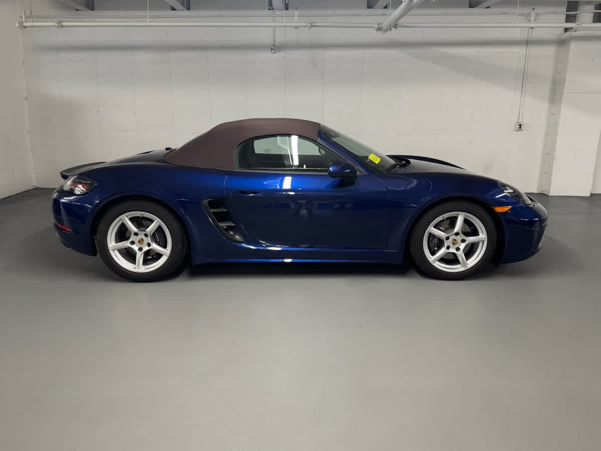 new 2024 Porsche 718 Boxster car