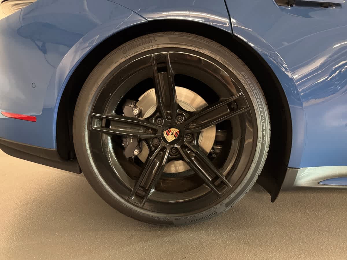 new 2025 Porsche Taycan car