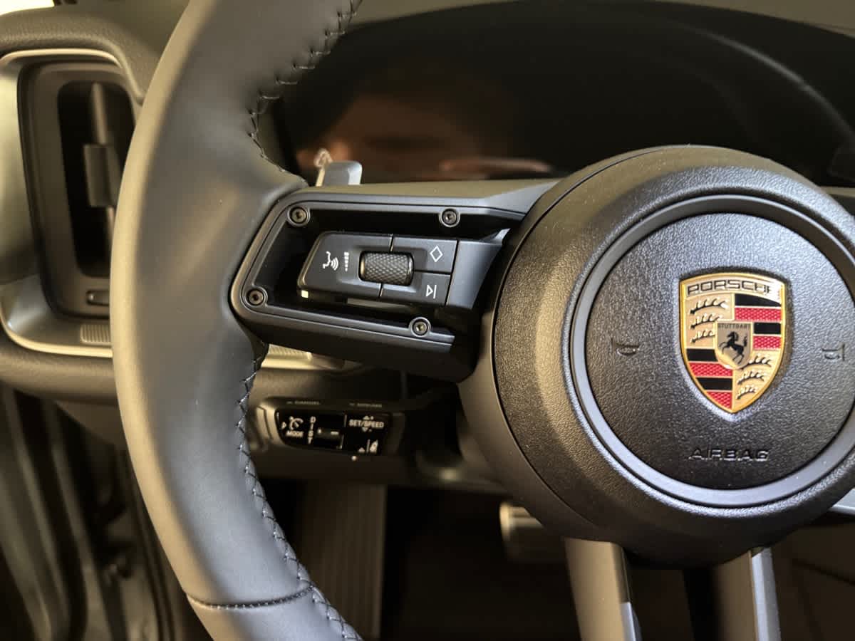 new 2025 Porsche Cayenne car