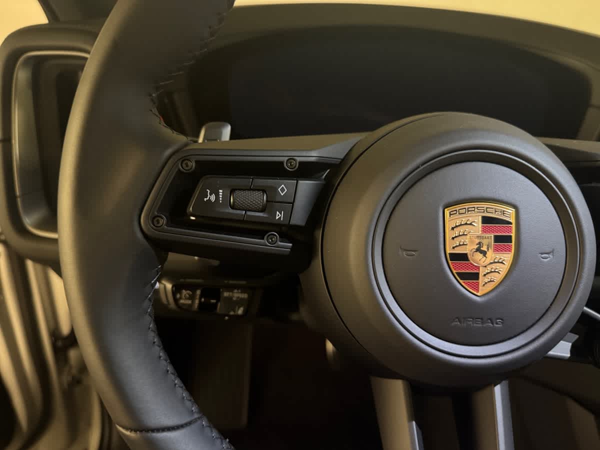 new 2025 Porsche Cayenne car