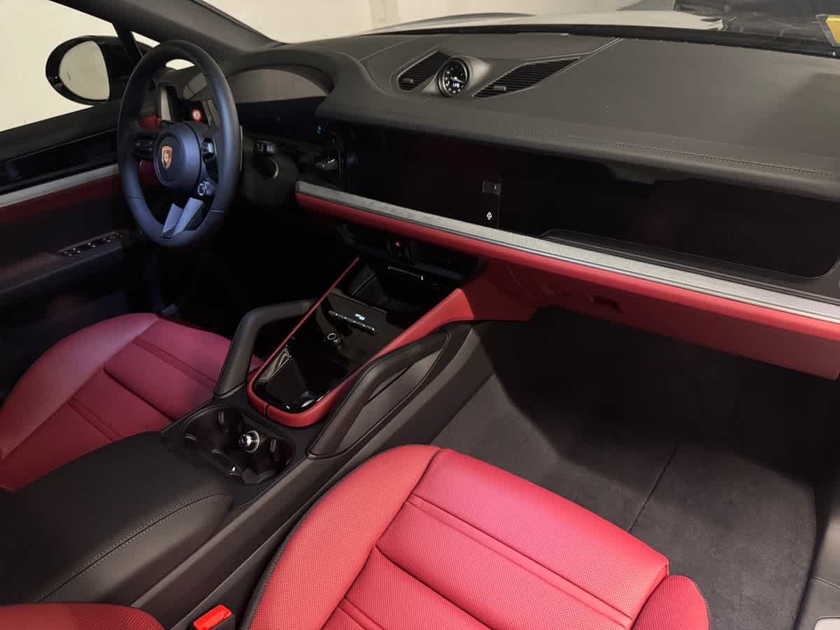 new 2025 Porsche Cayenne car