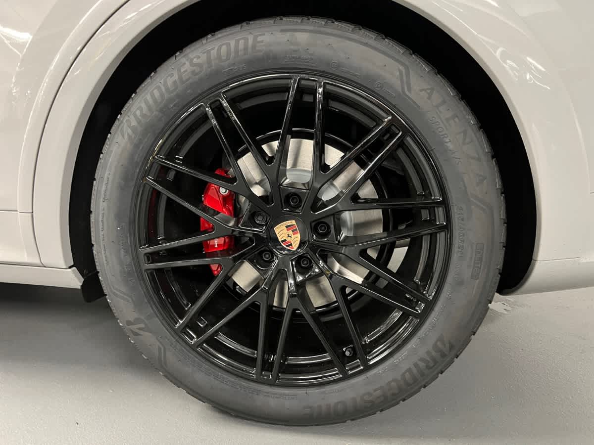 new 2026 Porsche Cayenne car