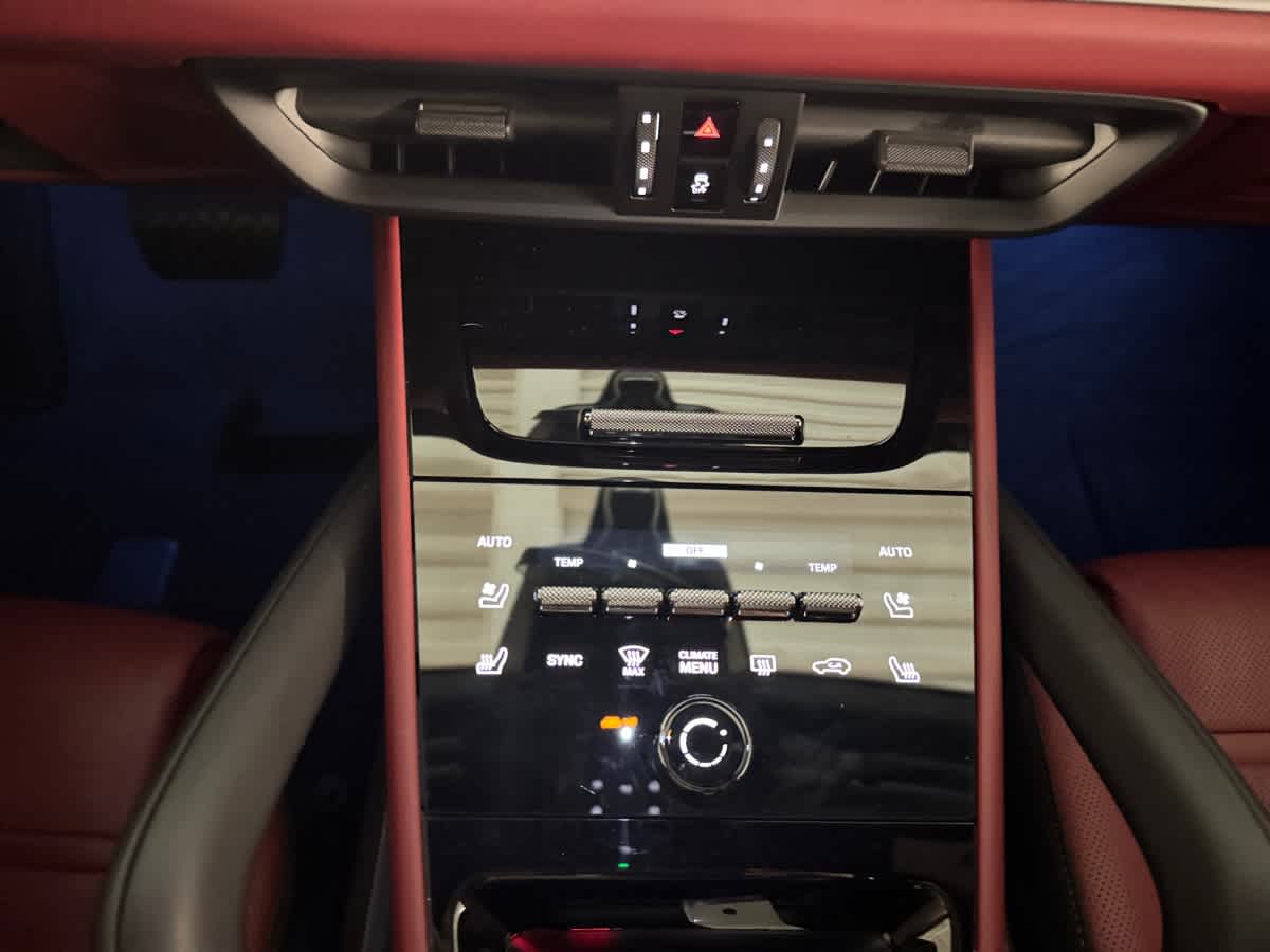 new 2025 Porsche Cayenne car